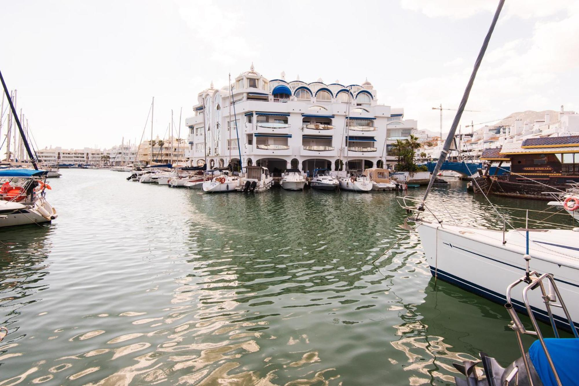 Apartmento En La Pequena Venecia, Puerto Marina Benalmádena Eksteriør bilde